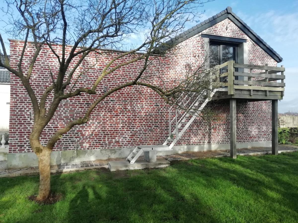 Etage A La Ferme Avec Piscine Interieure Privative, Selon Date Bassee Exterior photo