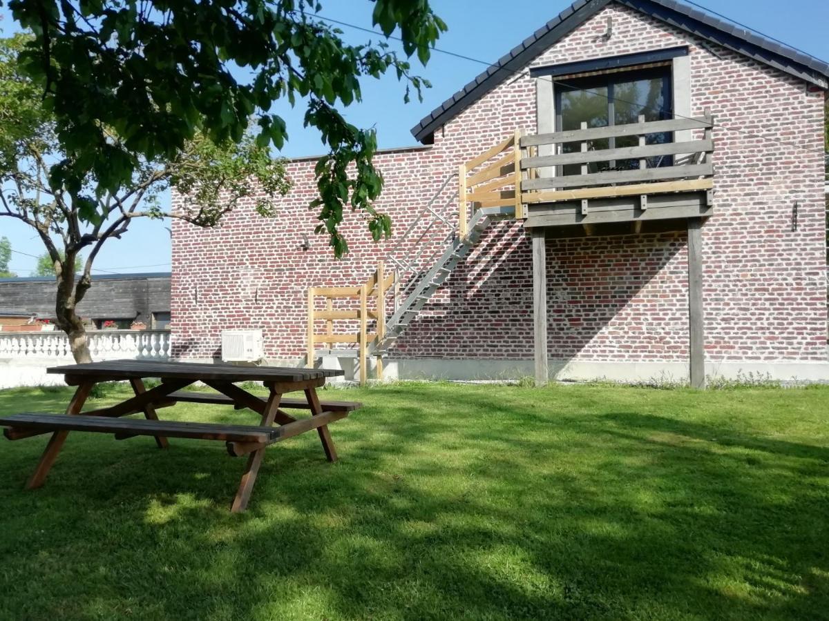 Etage A La Ferme Avec Piscine Interieure Privative, Selon Date Bassee Exterior photo